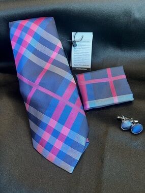Plaid Blue & Pink Men’s Tie and Pocket Square Set